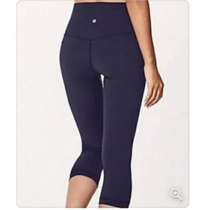 Lululemon navy Blue Cropped Align